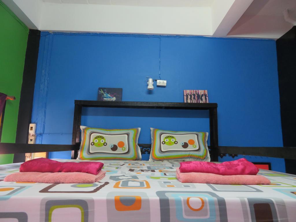 Same Same Guesthouse, Bar & Restaurant (Adults Only) Haad Rin Ngoại thất bức ảnh