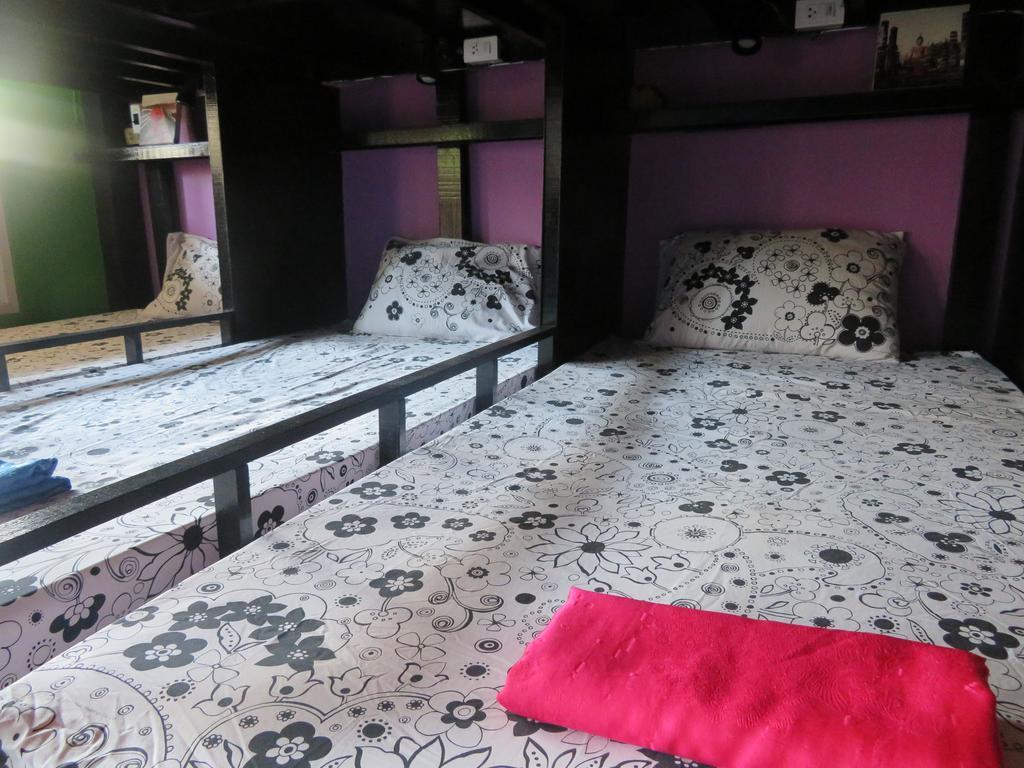 Same Same Guesthouse, Bar & Restaurant (Adults Only) Haad Rin Ngoại thất bức ảnh