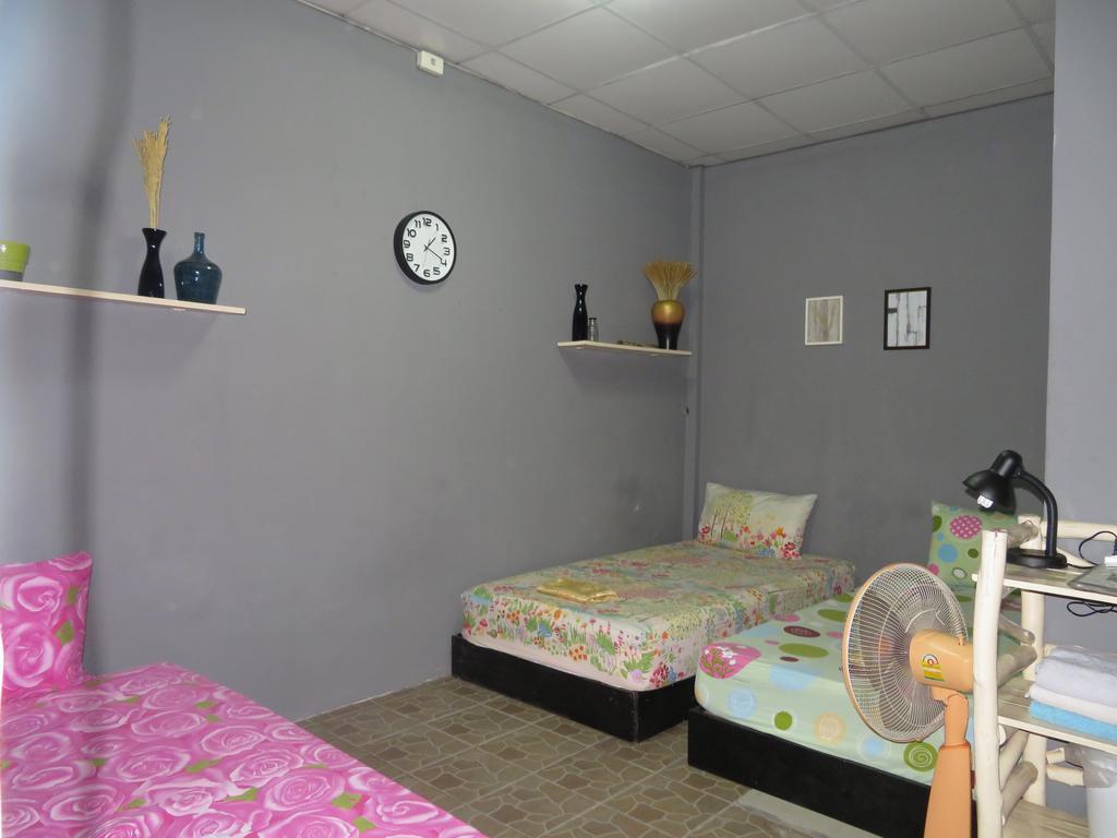 Same Same Guesthouse, Bar & Restaurant (Adults Only) Haad Rin Ngoại thất bức ảnh