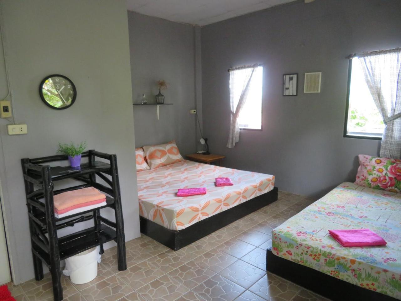 Same Same Guesthouse, Bar & Restaurant (Adults Only) Haad Rin Ngoại thất bức ảnh
