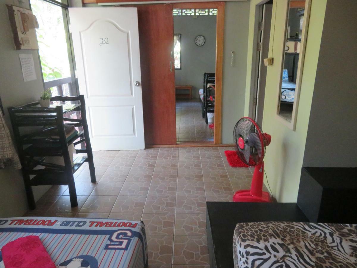 Same Same Guesthouse, Bar & Restaurant (Adults Only) Haad Rin Ngoại thất bức ảnh