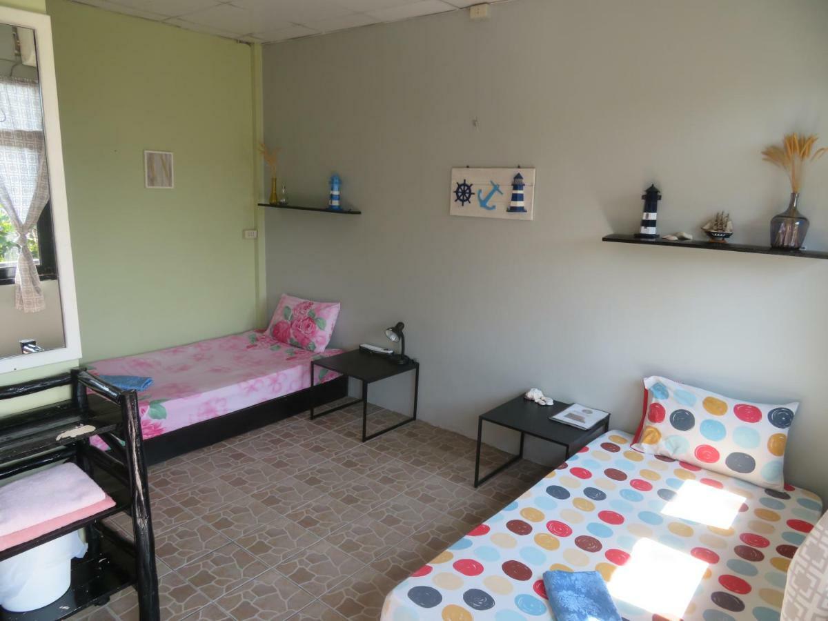 Same Same Guesthouse, Bar & Restaurant (Adults Only) Haad Rin Ngoại thất bức ảnh