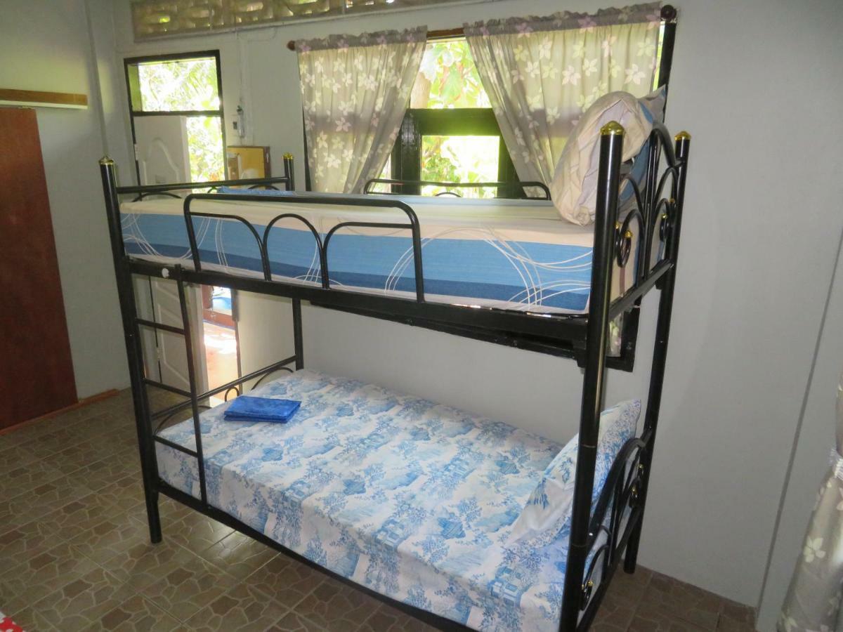 Same Same Guesthouse, Bar & Restaurant (Adults Only) Haad Rin Ngoại thất bức ảnh