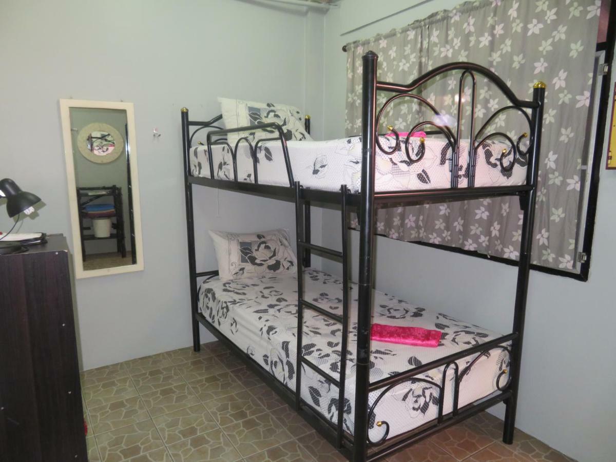 Same Same Guesthouse, Bar & Restaurant (Adults Only) Haad Rin Ngoại thất bức ảnh