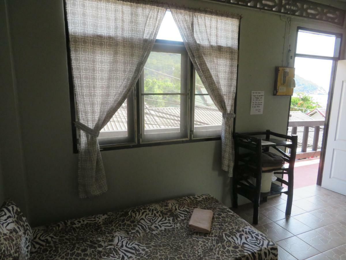 Same Same Guesthouse, Bar & Restaurant (Adults Only) Haad Rin Ngoại thất bức ảnh